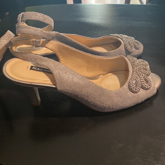 Alex Marie silver heels - Picture 3 of 4